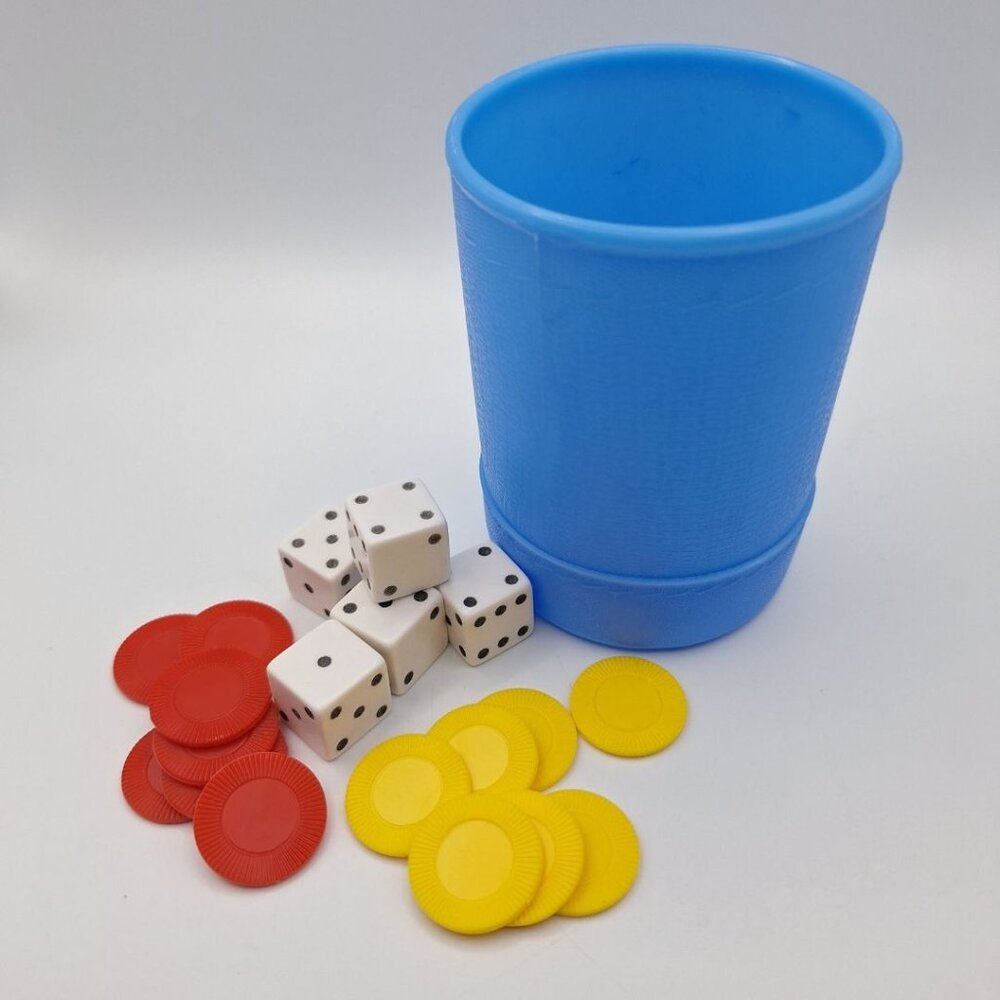 Milton Bradley Yahtzee Shaker Cup 1975 Blue Board Game Replacement Piece Vintage